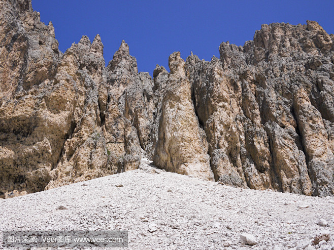 白云岩山脉
Dolomites moun...