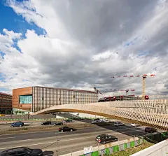 [组图] 歌贝纳步行桥 巴黎新区优美弧线   #城市# #美景# #创意#