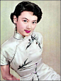 石慧，香港电影演员。
1951年加入长城影业公司，是「长城电影制片有限公司」的当家花旦之一，与夏梦及陈思思合称「长城三公主」，其中她是长城影业公司"二公主"。#电影# #明星#
