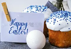 复活节彩蛋贺卡快乐。快乐的日子明亮的复活节。东正教复活节假期。传统的食品。创意时尚潮流自制复活节蛋糕