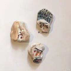 在海边捡了一大堆石头。石..._涂鸦王国 原创绘画平台 www.poocg.com