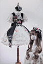 LOLITA超话#扑克礼遇#
卷啾3位魔法少女喝奶茶 
❤️♣️爱丽丝扑克礼遇·人台展示♣️♥️
❤️♣️2021·5·30意向金10抵20❤️♣️ N月光酒馆Lolita【*alice*扑克礼遇】