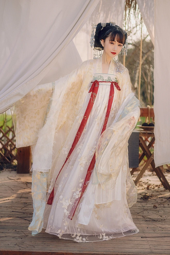 汉服女中国风齐胸襦裙六米摆改良汉元素即将绝版古风全套现货-淘宝网-花瓣网
