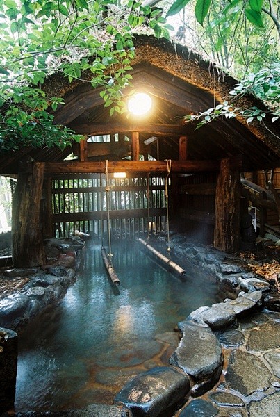 Kurokawa Onsen, Kuma...