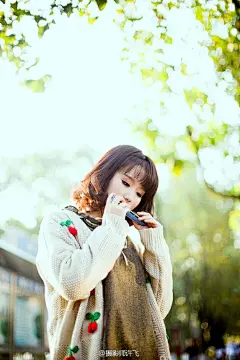 惟愿，繁华过后，依旧能在花开的陌上收获一缕心香，做个清浅如昨的女子，守住一方清宁，浅唱流年！

