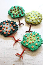 Felt embroidery trees フェルト刺繍の木々 by PieniSieni