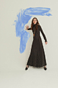 Carolina Herrera Pre-Fall 2019 Fashion Show : The complete Carolina Herrera Pre-Fall 2019 fashion show now on Vogue Runway.