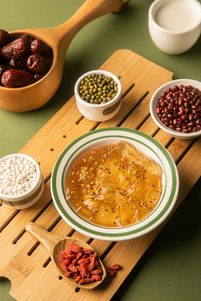 桂花冰粉夏季糖水甜品美食摄影图