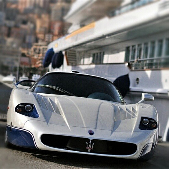 Gorgeous Maserati pa...