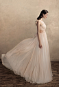 #摄影#  #婚纱#
Papilio blush wedding dress