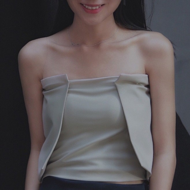 一个人其实也很好<br/>不过是寂寞时没...