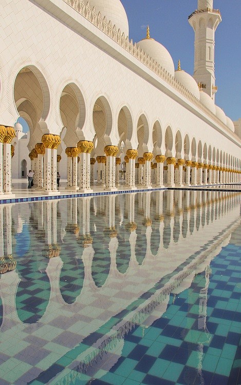 Mosque in Abu Dhabi ...