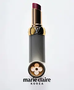 Photo by marie claire korea 마리끌레르 on September 12, 2025. 可能是包含下列内容的图片：‎一人或多人、化妆、口红、化妆品和‎上面的文字是“‎ب marieclaire marie claire KOREA‎”‎‎.