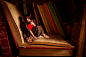 Izzah Zainab在 500px 上的照片Alice in library