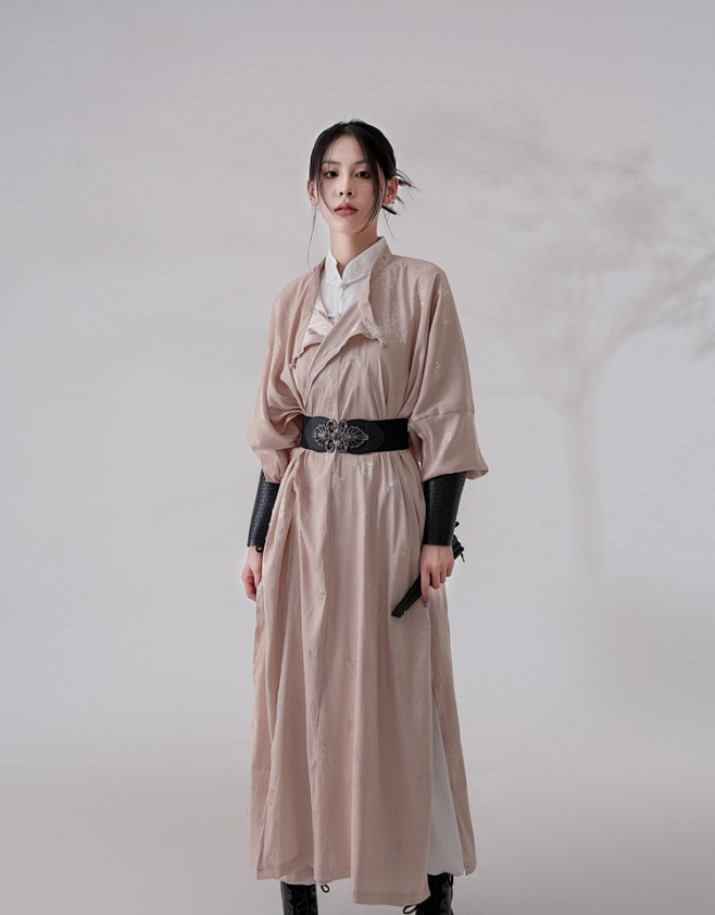[如梦令]鸟鸣涧原创汉服唐制圆领袍大放量复原缺胯袍男女黑色-淘宝网