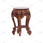 古老的古董木制圆桌与装饰品和抽屉孤立在白色