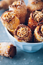 Saffron cones with hazelnut filling : Food styling/photography