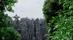 昆明石林中的亭子