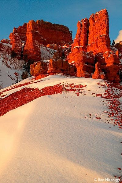 Snow in Red Canyon, ...