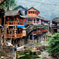 湖南德夯苗寨。(by Yves Andre)#建筑时刻#