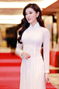 a-hau-huyen-my-mac-ao-dai-trang-thuan-khiet-don-hoang-tu-anh-4.jpg-1479372801-width502height753