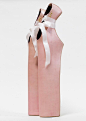 “Lady Pointe（女士芭蕾脚尖）”是一双没有鞋跟儿的女鞋，虽然没有跟儿，但鞋高12英寸（约合46厘米），由东京时装设计师Noritaka Tatehana（舘鼻則孝）专为Lady Gaga的《Marry the Night》视频设计，当然这并不是该设计师为Lady Gaga设计的最高的女鞋。
