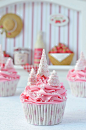 Inspired by these pink Christmas cupcakes: 