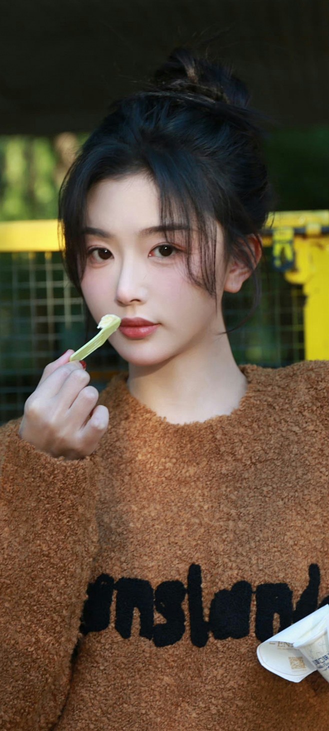 孔雪儿
采集@别致的七