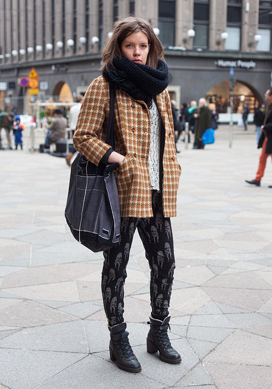Linda, Hel Looks