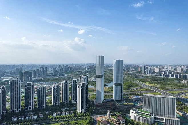 成都天府新区森林公园城市风光图片