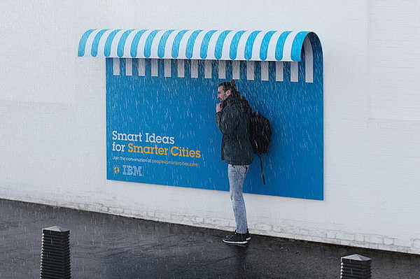IBM人性化户外广告 与公共设施完美结合...