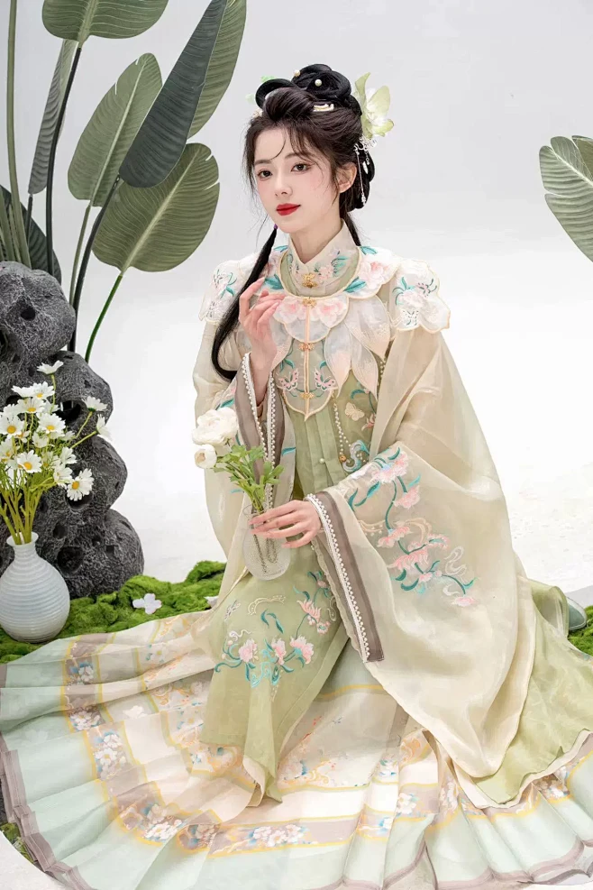 清梳 原创汉服女玉兰明制马面裙汉元素重工刺绣云肩立领春秋款夏款-花瓣网