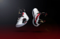 Air Jordan XXXIII 革新而至，焕新演绎这一经典篮球鞋系列。创新性 FastFit 系统帮助锁定双足，助力实现凌跃表现，结合经过精心调整的全新 FlightSpeed 技术，带来强劲推进力。「FUTURE FLIGHT」配色