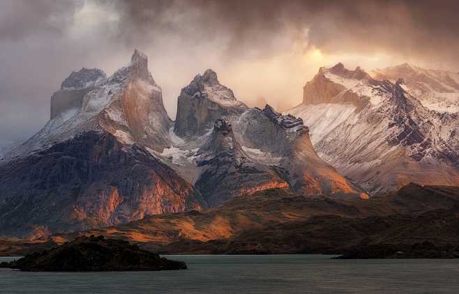 Los Cuernos by Trent...