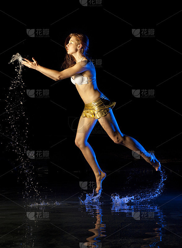 水上舞者