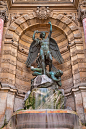 Saint-Michel Fountain by somadjinn