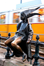火车站男孩铜像，欢迎您到布达佩斯