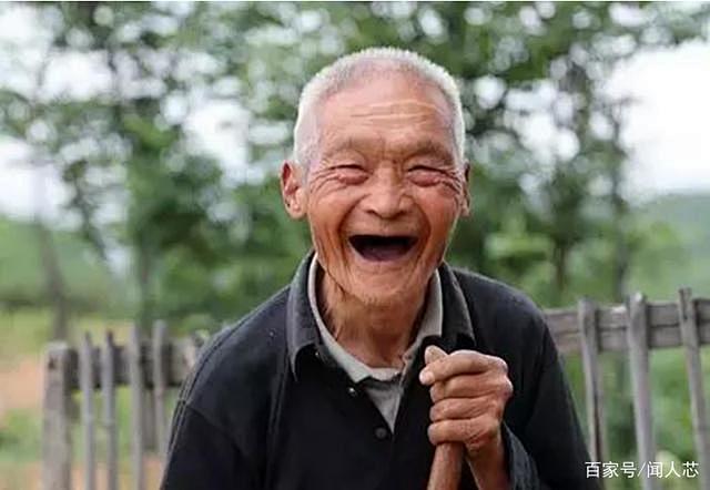 农村90岁老人：长寿的秘诀在于在孤独中追...