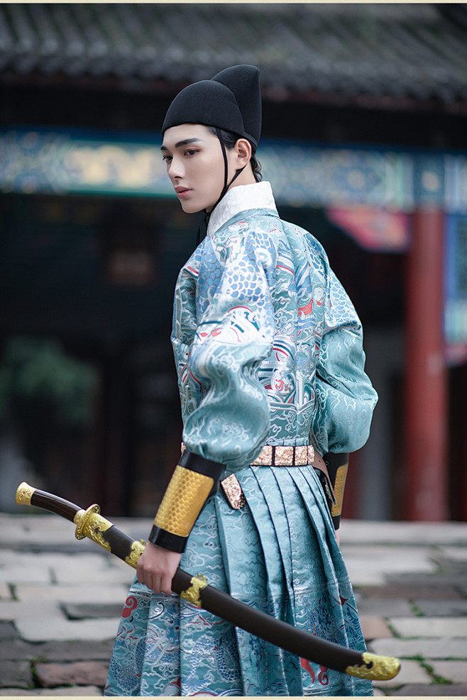 如梦霓裳汉服男女装情侣款织金[关山月]一贴里秋冬新款飞鱼服定制-淘宝网-花瓣网