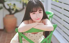清纯长裙美女小清新居家写真高清壁纸
