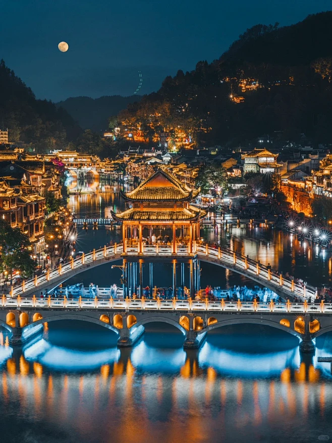 夜景拍照｜夜幕下的凤凰古城