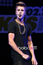 “B宝”贾斯汀·比伯 (Justin Bieber) 亮相Jingle Ball演唱会表演