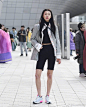 #Seoul穿搭#  

韩国摄影师镜头下的模特小姐姐们 

每一位都是拥有自己独特的魅力 ​​​​