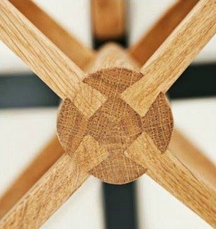 卯榫是在两个木构件上所采用的一种凹凸结合...