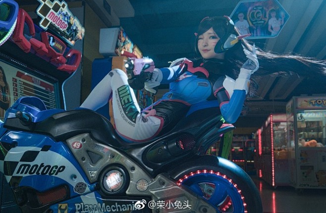 【玩游戏就是为了赢！】

D.va：@荣...