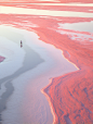 qq8779_minimalism_and_surreal_illustration_Aerial_view_top_view_7ba4efd0-542f-43b6-9321-d0065b2ecb20