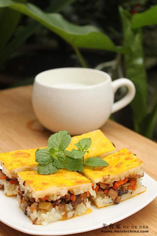 豆皮饭
食材：糯米、土鸭蛋、香菇、猪肉、...