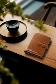 咔神-深色皮质钱包-家居风3