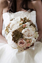 婚礼图片：美美的新娘手捧花 (2)