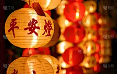 装饰夜公园的灯笼